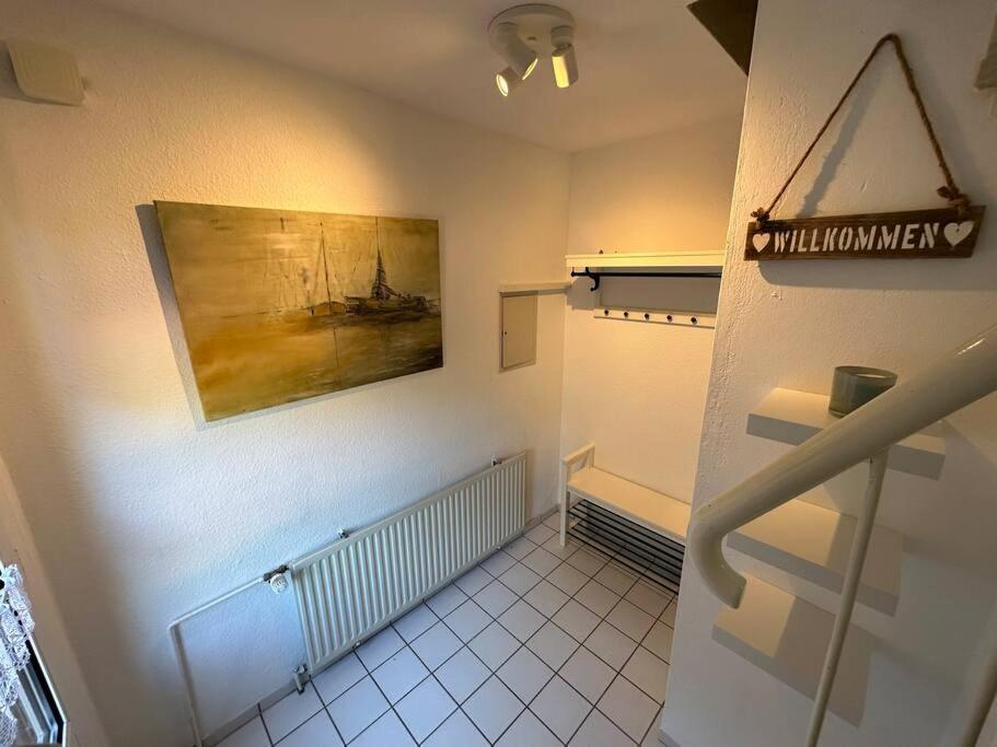 Ruhige, Kleine Ferienwohnung Schortens Ngoại thất bức ảnh